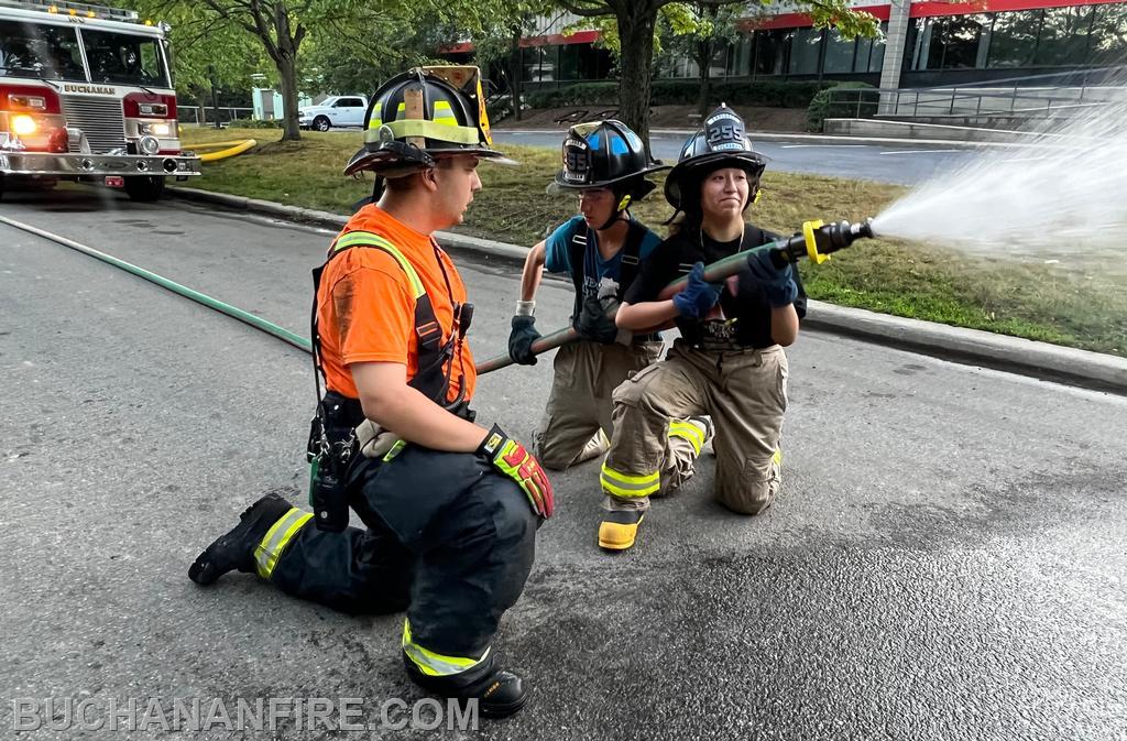 Lt. Eichler instructing explorers on hose line advancement. 