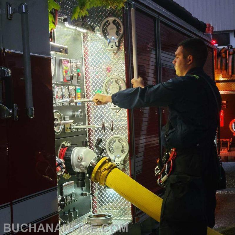 Lt. Eichler pumping E161 at a relay pump drill with E160